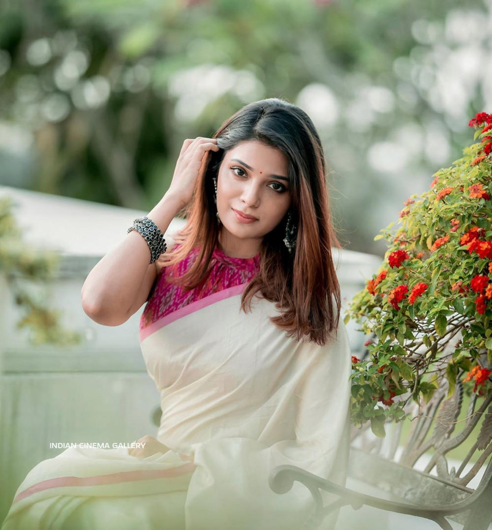 Aathmika Instagram Photos2 She is known for her debut role in the film meesaya murukku (2017). aathmika instagram photos2
