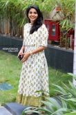 Aishwarya Lekshmi photo in white dress april 2019 (2)