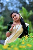 Ansiba Hassan in saree photo shoot stills (3)