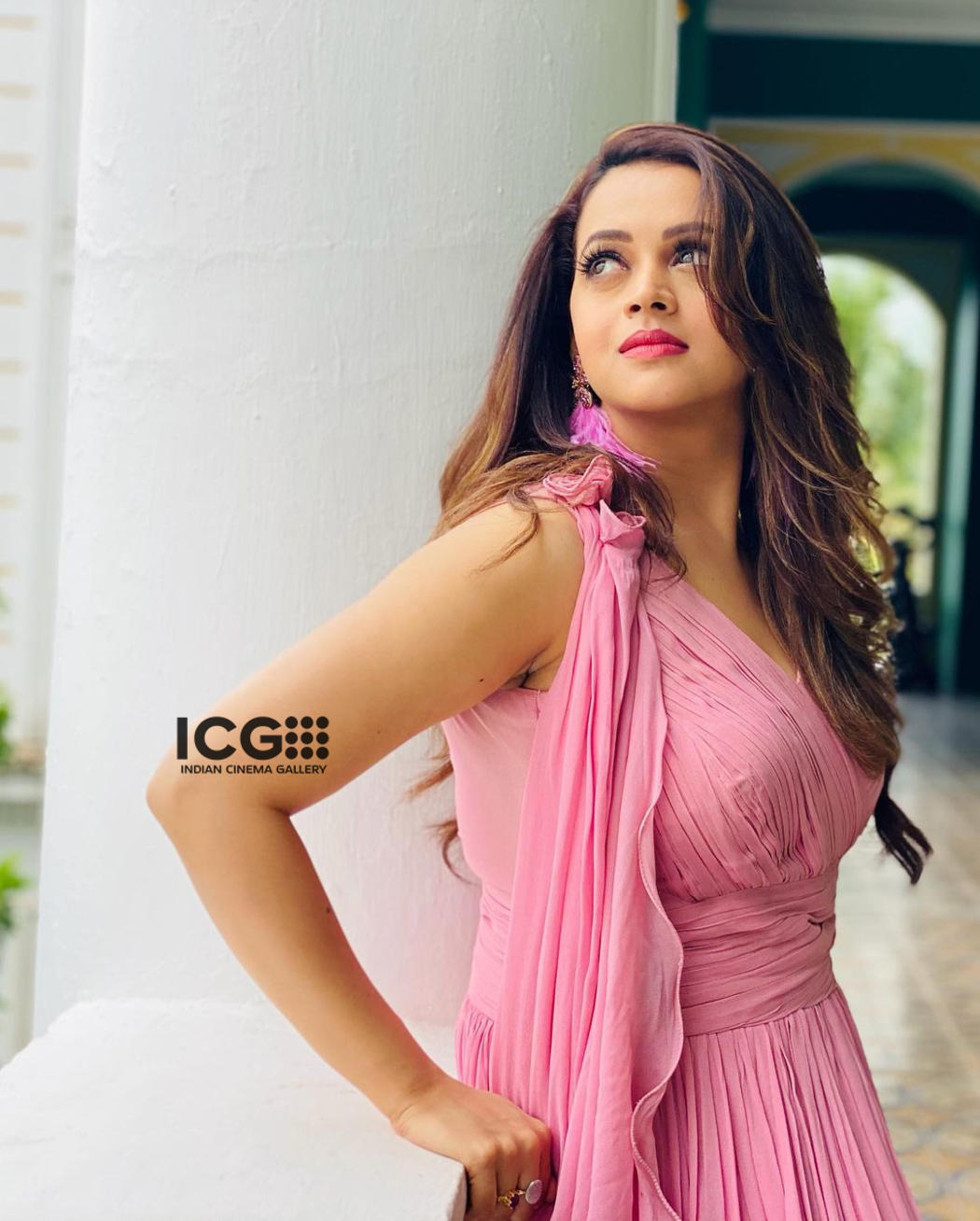[Image: actress-bhavana-in-pink-gown-hd-1.jpg]
