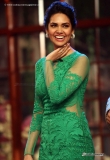 esha-gupta-during-humshakals-promotion-on-the-sets-of-comedy-nights-with-kapil-72422