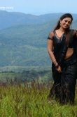 estar-noronha-in-black-saree-pics-216343