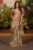 Kareena Kapoor at sonam kapoor wedding reception (2)