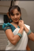 actress-madhavi-latha-2009-pics-158021