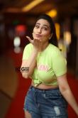 anchor-manjusha-in-jeans-and-top-hd-stills-11