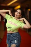 anchor-manjusha-in-jeans-and-top-hd-stills-6