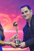 nazriya-nazim-at-asiavision-movie-awards-2013-15948