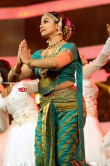 Rachana Narayanankutty dance at red fm music awards 2019 (18)