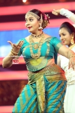 Rachana Narayanankutty dance at red fm music awards 2019 (26)