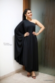 rashi-khanna-photo-shoot-in-black-dress-7466