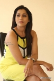 rashmi-gautam-in-yellow-dress-photo-shoot-51385