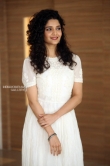 Ritika Singh in white dress stills (11)