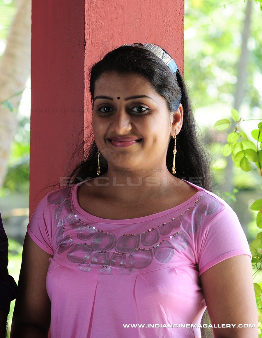 Actress Sarayu 2011 Photos 221604 Mallu magalhaes — sambinha bom. actress sarayu 2011 photos 221604