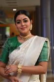 actress-poorna-hd-stills-in-saree-3