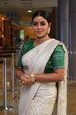 actress-poorna-hd-stills-in-saree-5