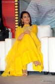 sonakshi-sinha-in-yellow-dress-43240