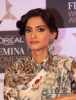 sonam-kapoor-at-femina-women-awards-2014-122007