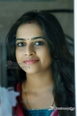 sridivya-stills-from-bangalore-naatkal-movie-143549