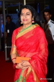 Suhasini Maniratnam at south filmfare awards 2017 (13)