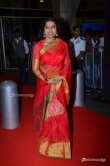 Suhasini Maniratnam at south filmfare awards 2017 (8)