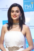 Taapsee Pannu launches Forevermark diamond collection at PMJ Jewels stills (16)
