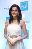 Taapsee Pannu launches Forevermark diamond collection at PMJ Jewels stills (18)