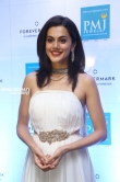 Taapsee Pannu launches Forevermark diamond collection at PMJ Jewels stills (19)