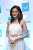 Taapsee Pannu launches Forevermark diamond collection at PMJ Jewels stills (20)