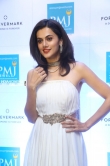 Taapsee Pannu launches Forevermark diamond collection at PMJ Jewels stills (7)