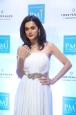 Taapsee Pannu launches Forevermark diamond collection at PMJ Jewels stills (9)