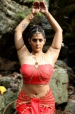 Varalaxmi Sarathkumar new photos from neeya 2 movie (6)
