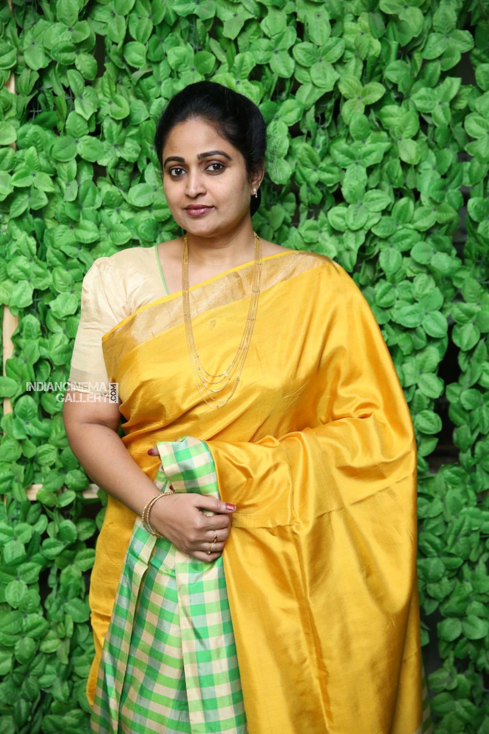 Actress Divyavani