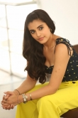 divyansh kaushik photos during her interview (17)