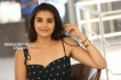 divyansh kaushik photos during her interview (29)