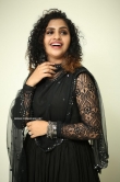 Noorin Shereef in black dress (14)