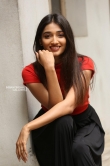 priya vadlamani in skirt n top stills (19)
