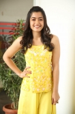Rashmika Mandanna in yellow dress (13)