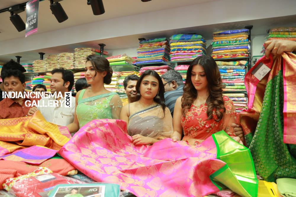 Catherine Mehareen Shalini Pandey Launch Klm Fashion Mall Stills 39 2