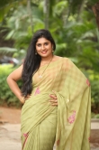 Anchor Sonia Chowdary in green saree stills (13)