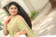 Anchor Sonia Chowdary in green saree stills (21)