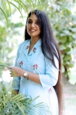 Veena Nandakumar at kozhipporu promotion (9)