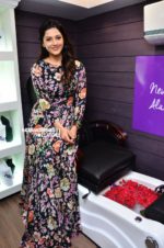 Mehreen Pirzada Inaugurates Naturals beauty salon stillsJPG (21)