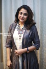 Thaanaa Serndha Koottam Success Meet Stills (31)